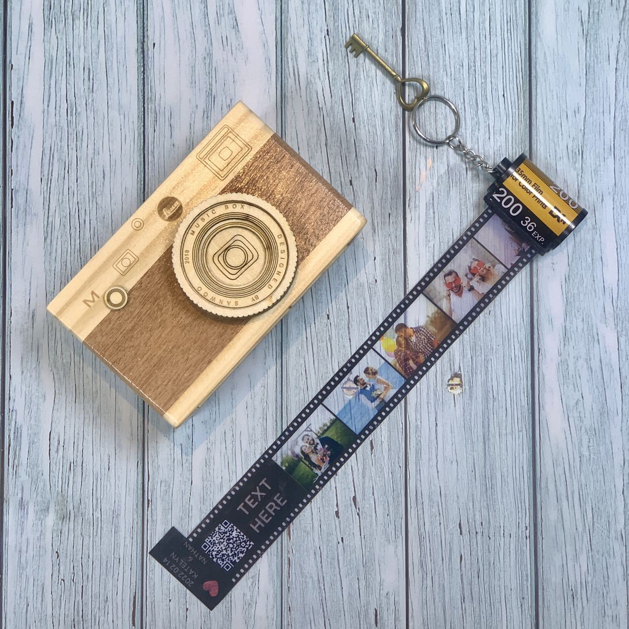 Personalized Customized Memory Retro Camera Film HD Photo Album Film Roll Keychain F4 Voice Message Creative Birthday Valentine Christmas Graduation Friend Anniversary Gift Souvenir Customized Handmade - uniqicon